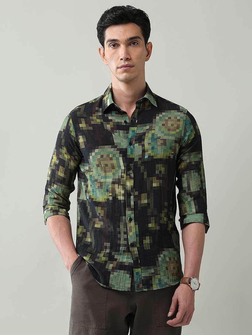 men printed collared long sleeve shirt