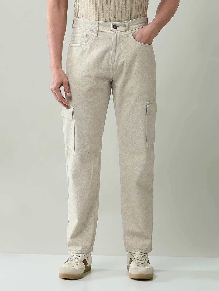 men solid mid rise regular fit cargo - 22368702 -  Standard Image - 1