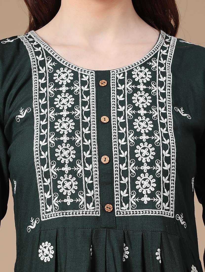 green rayon coord set - 22371136 -  Standard Image - 4