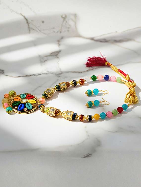 women pendant necklace set with earrings - 22373079 -  Standard Image - 4