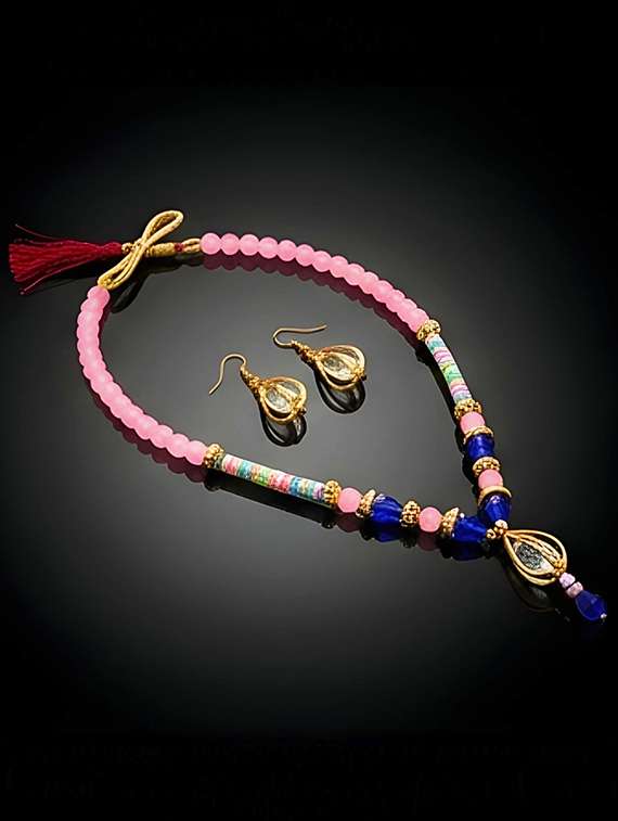 women pendant necklace set with earrings - 22373080 -  Standard Image - 1