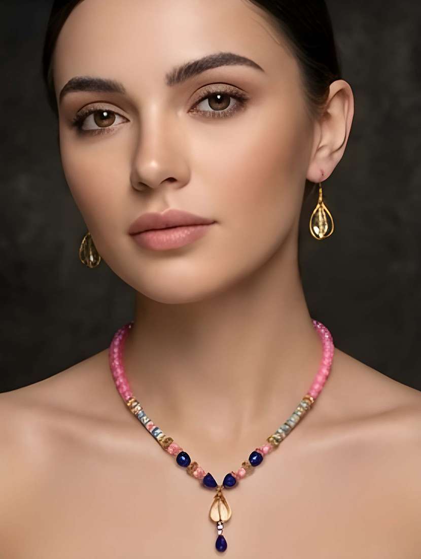 women pendant necklace set with earrings - 22373080 -  Standard Image - 6