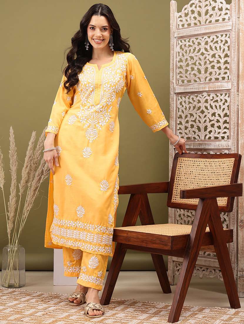women solid with work three quarter sleeve kurta pant set