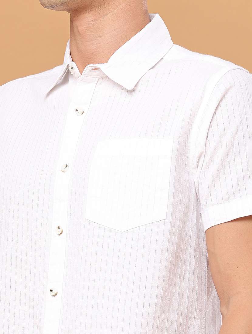 Men Self Design Short Sleeve Regular Fit Casual Shirt - 22373749 -  Standard Image - 1