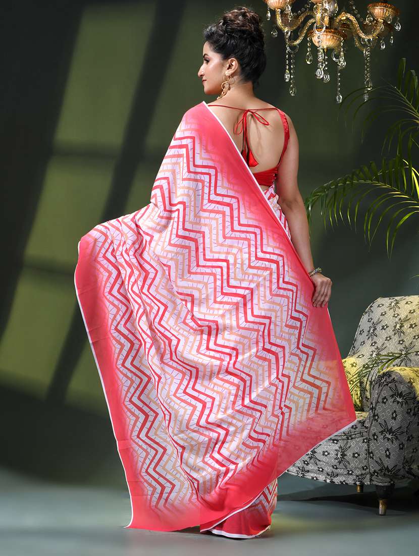 women printed casual wear saree - 22376189 -  Standard Image - 4