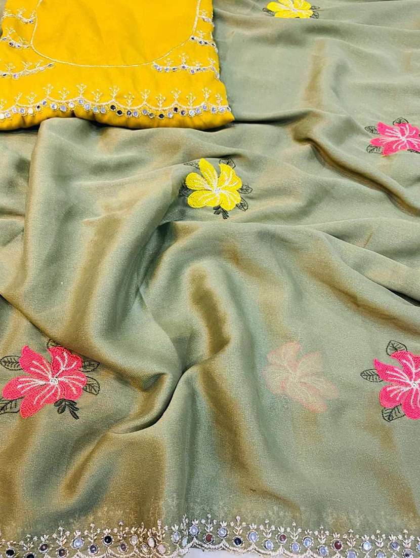 women solid with bordered saree with blouse - 22376685 -  Standard Image - 4