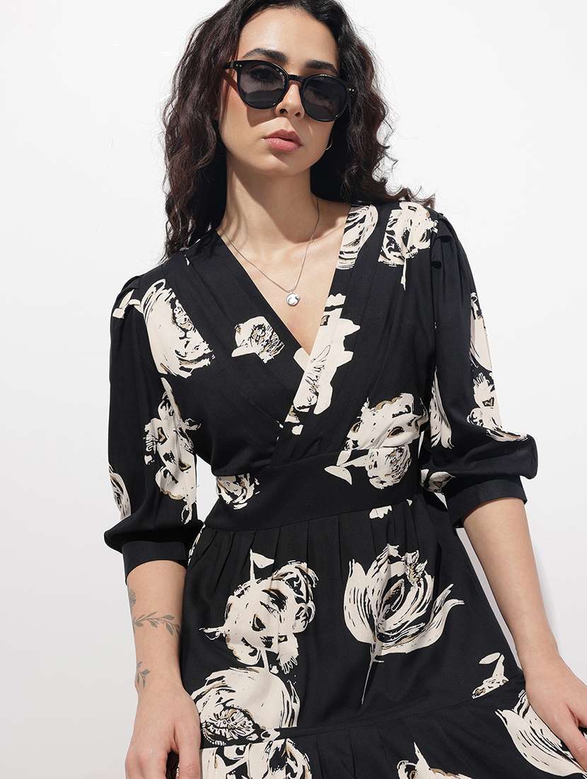 women printed puff sleeve tiered dress - 22376972 -  Standard Image - 4