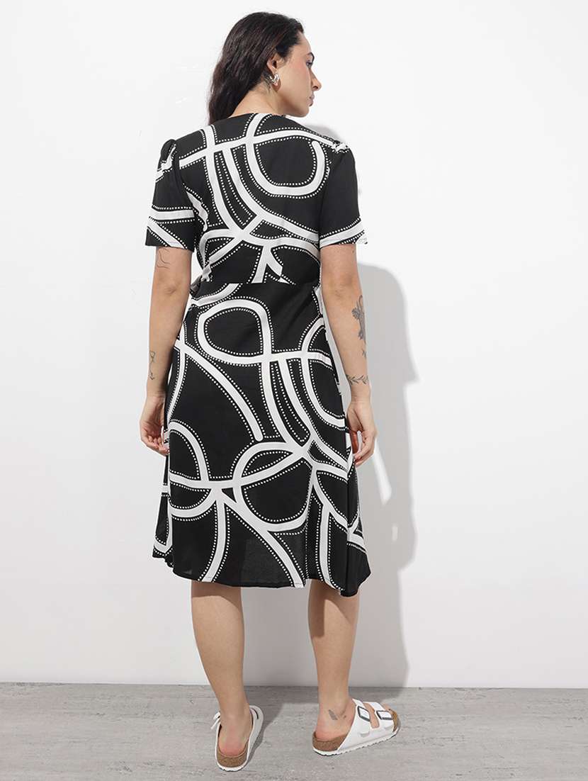 women printed puff sleeve wrap dress - 22376985 -  Standard Image - 4