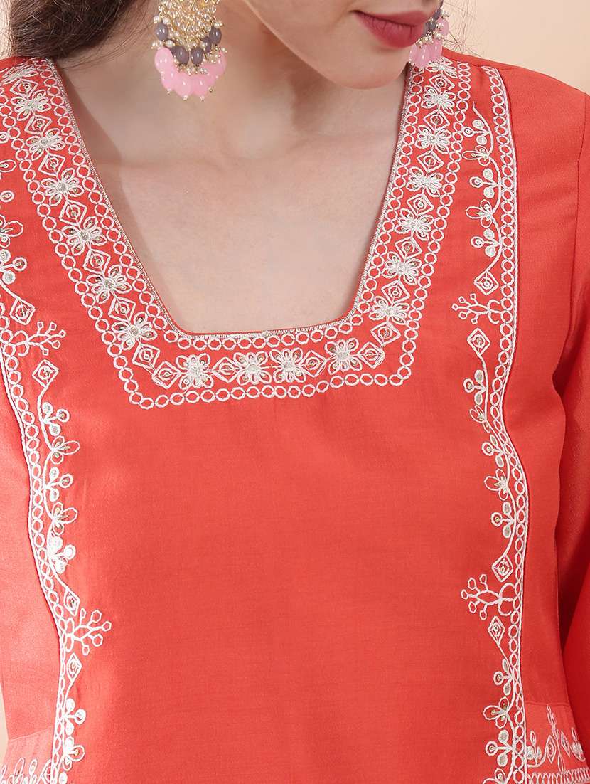 women solid with work long sleeve a-line kurta - 22378241 -  Standard Image - 4