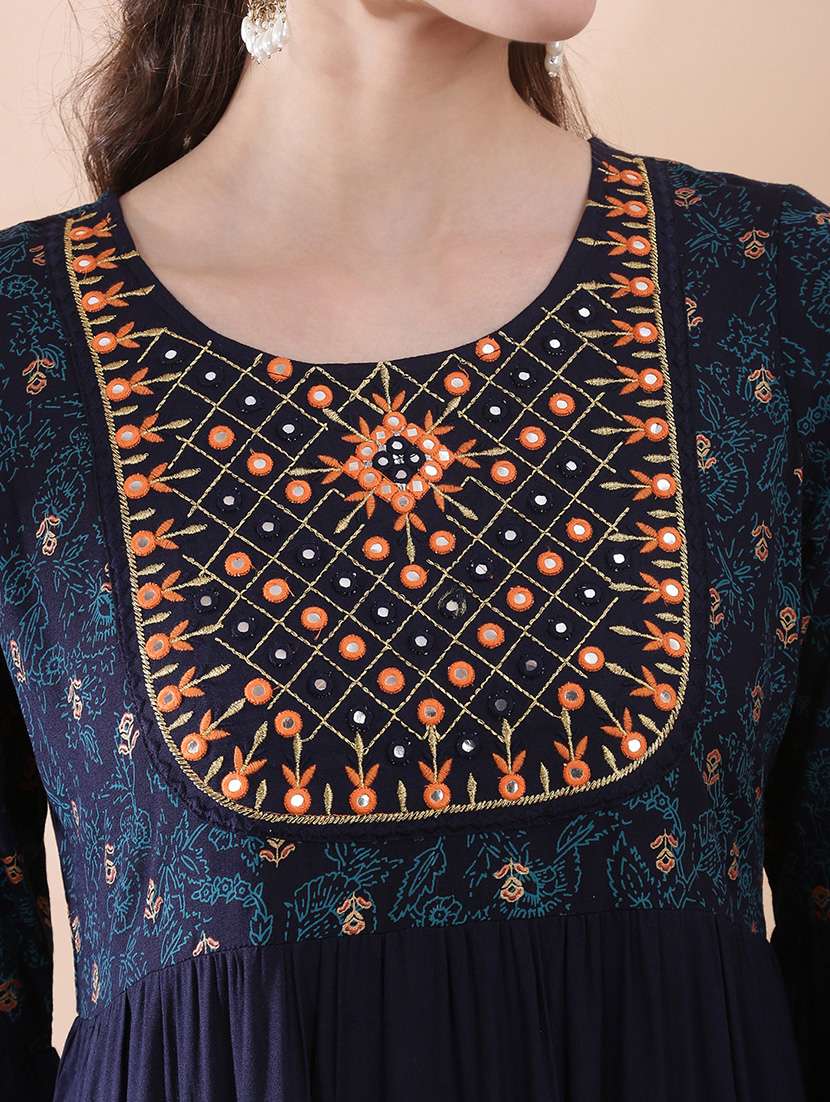 women printed three quarter sleeve ethnic dress - 22378271 -  Standard Image - 4