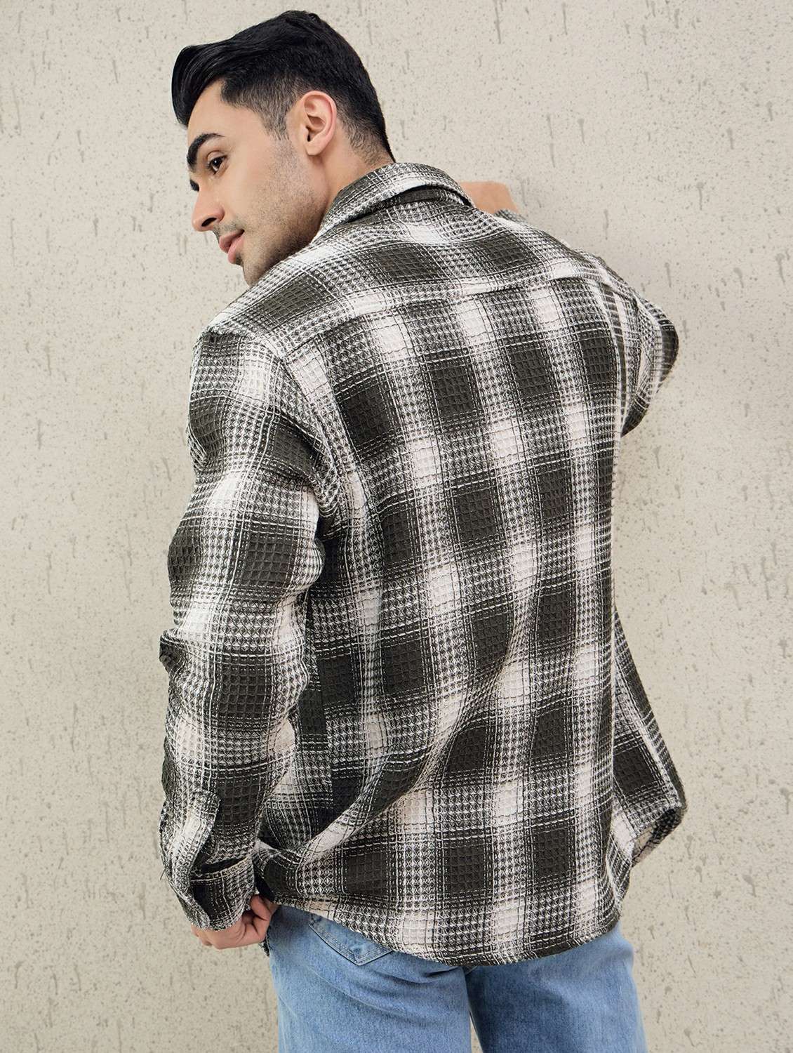 men checkered long sleeve oversized casual shirt - 22378376 -  Standard Image - 4