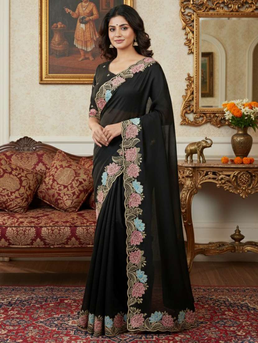 women solid with bordered saree with blouse