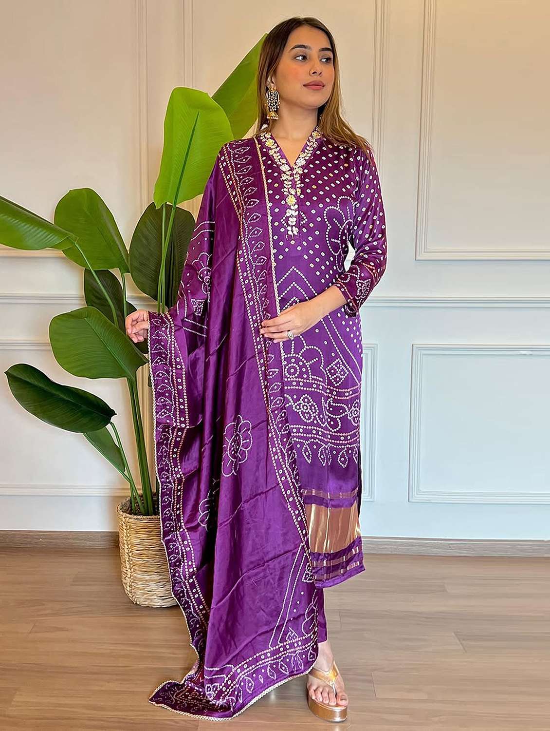 women bandhani three quarter sleeve kurta pant with dupatta set - 22379435 -  Standard Image - 4