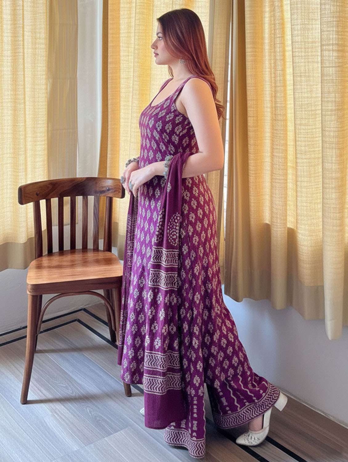 women printed sleeveless kurta palazzo with dupatta set - 22379476 -  Standard Image - 4