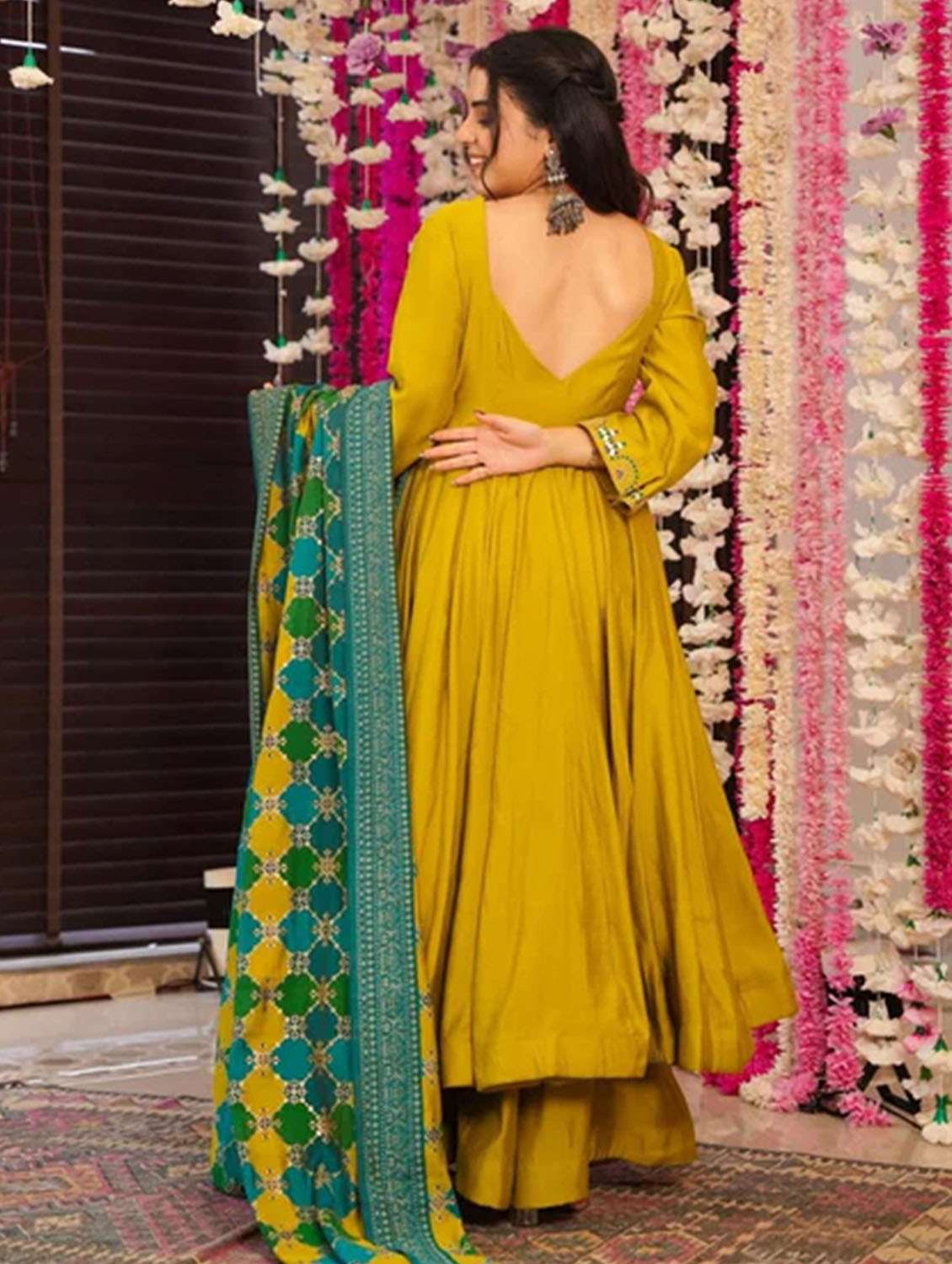 women solid three quarter sleeve kurta palazzo with dupatta set - 22379524 -  Standard Image - 4