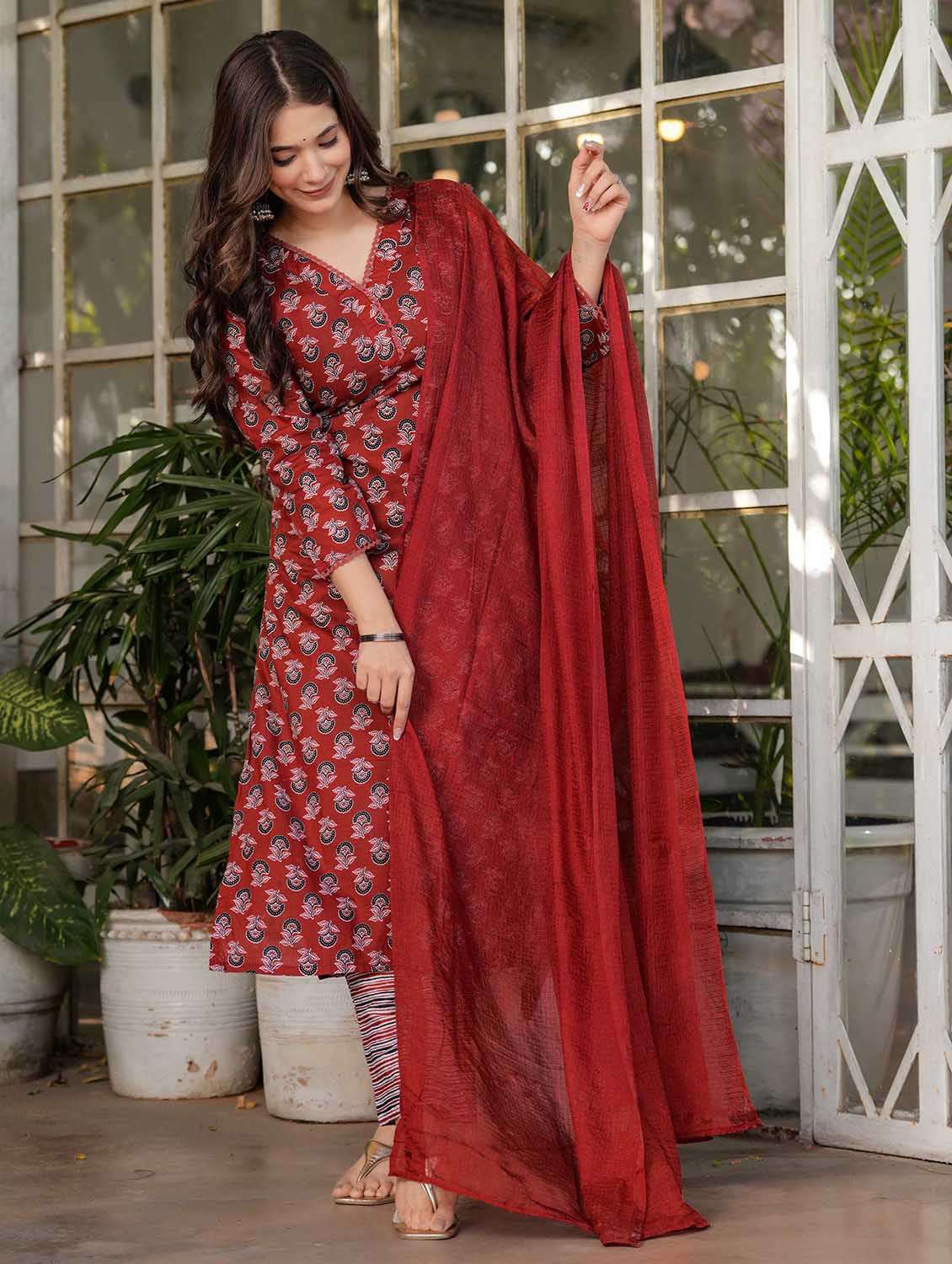 women floral three quarter sleeve kurta pant with dupatta set - 22379553 -  Standard Image - 4
