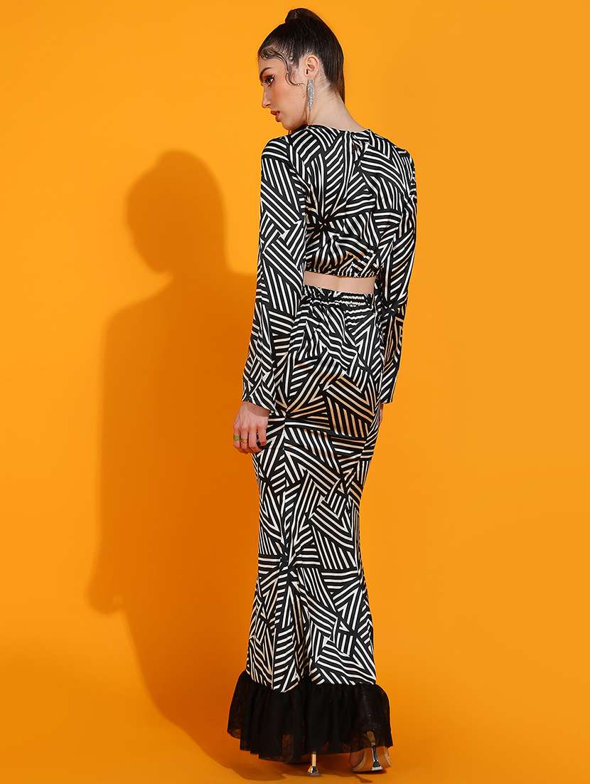 women printed top and skirt co-ord set - 22379932 -  Standard Image - 4