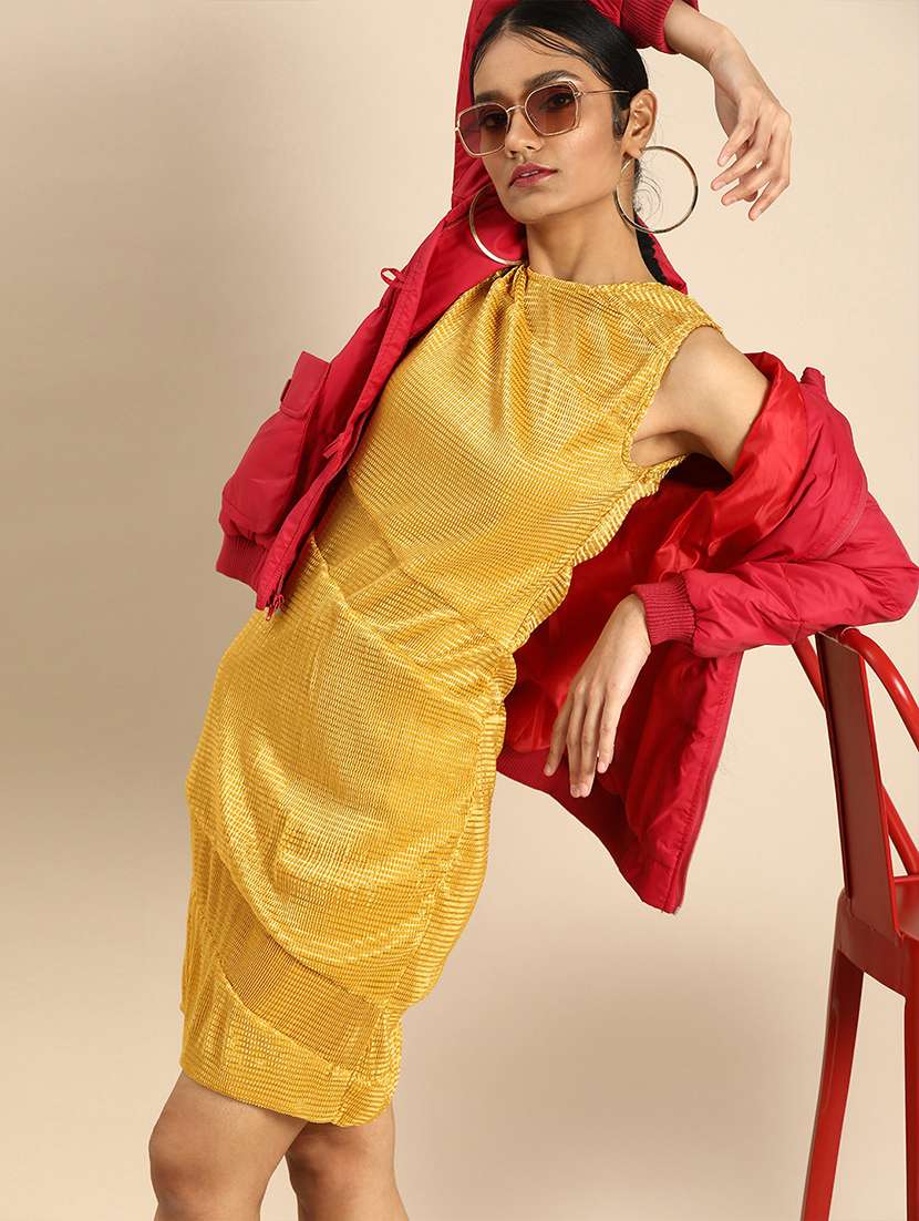 women self designed sleeveless sheath dress