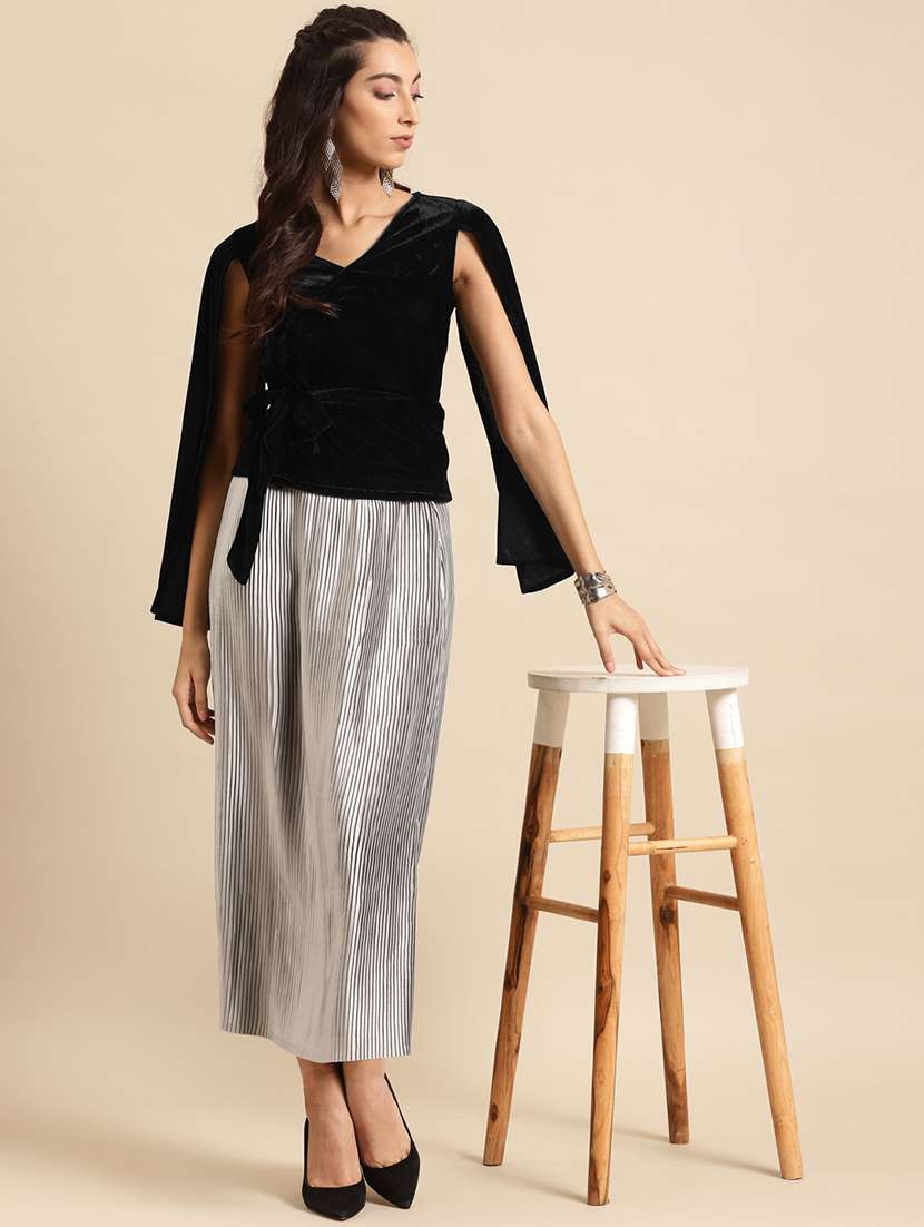 women solid cape sleeve straight top - 22380832 -  Standard Image - 4
