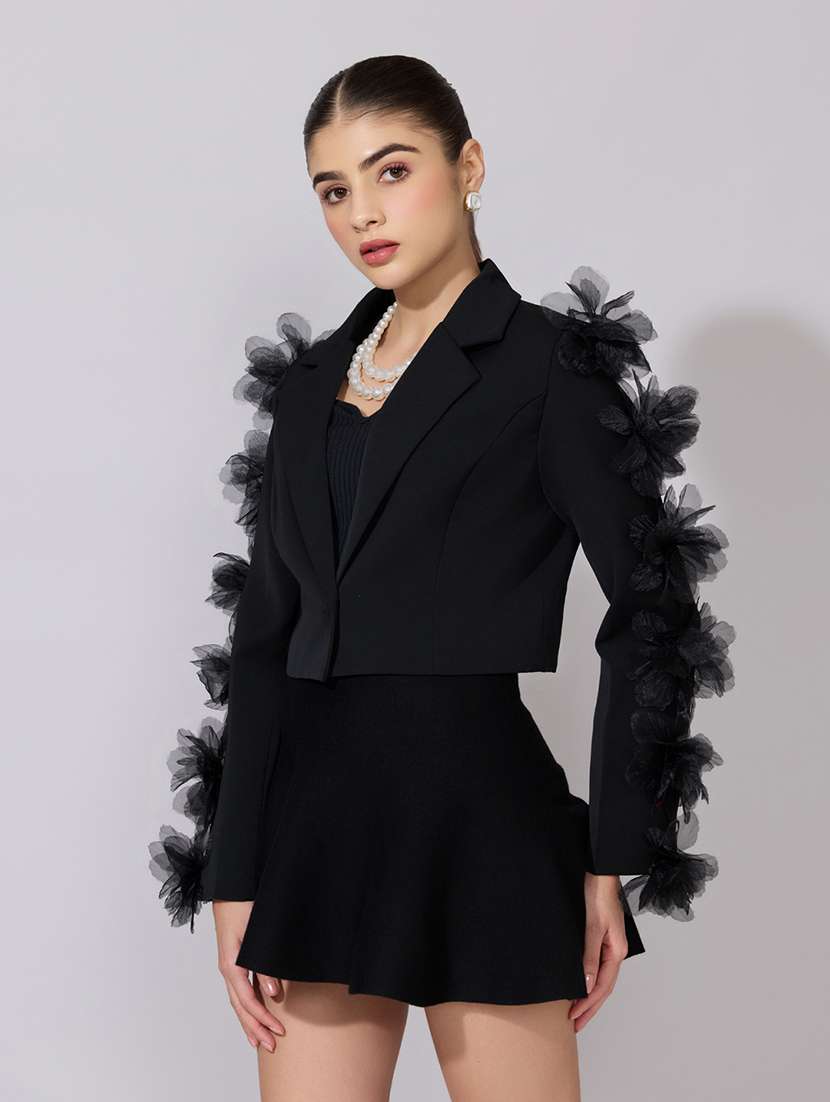 women self designed long sleeve crop blazer