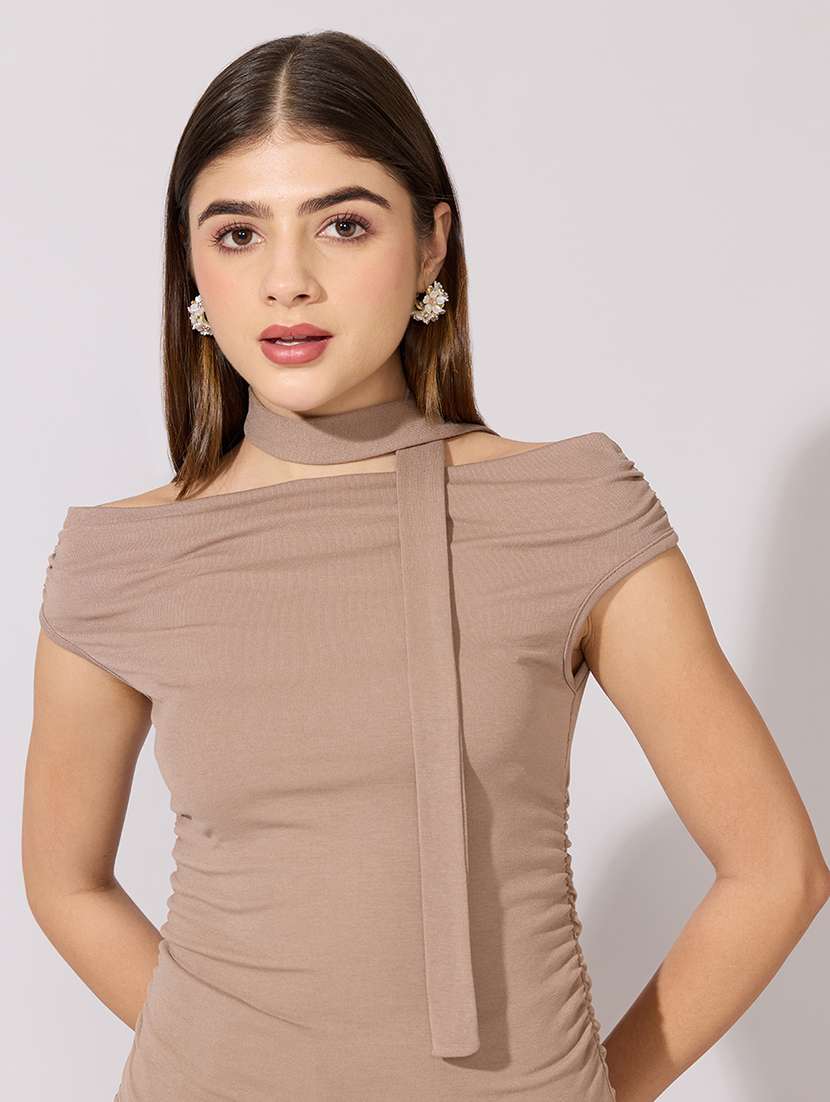 women solid off shoulder top with neck tie - 22381058 -  Standard Image - 1