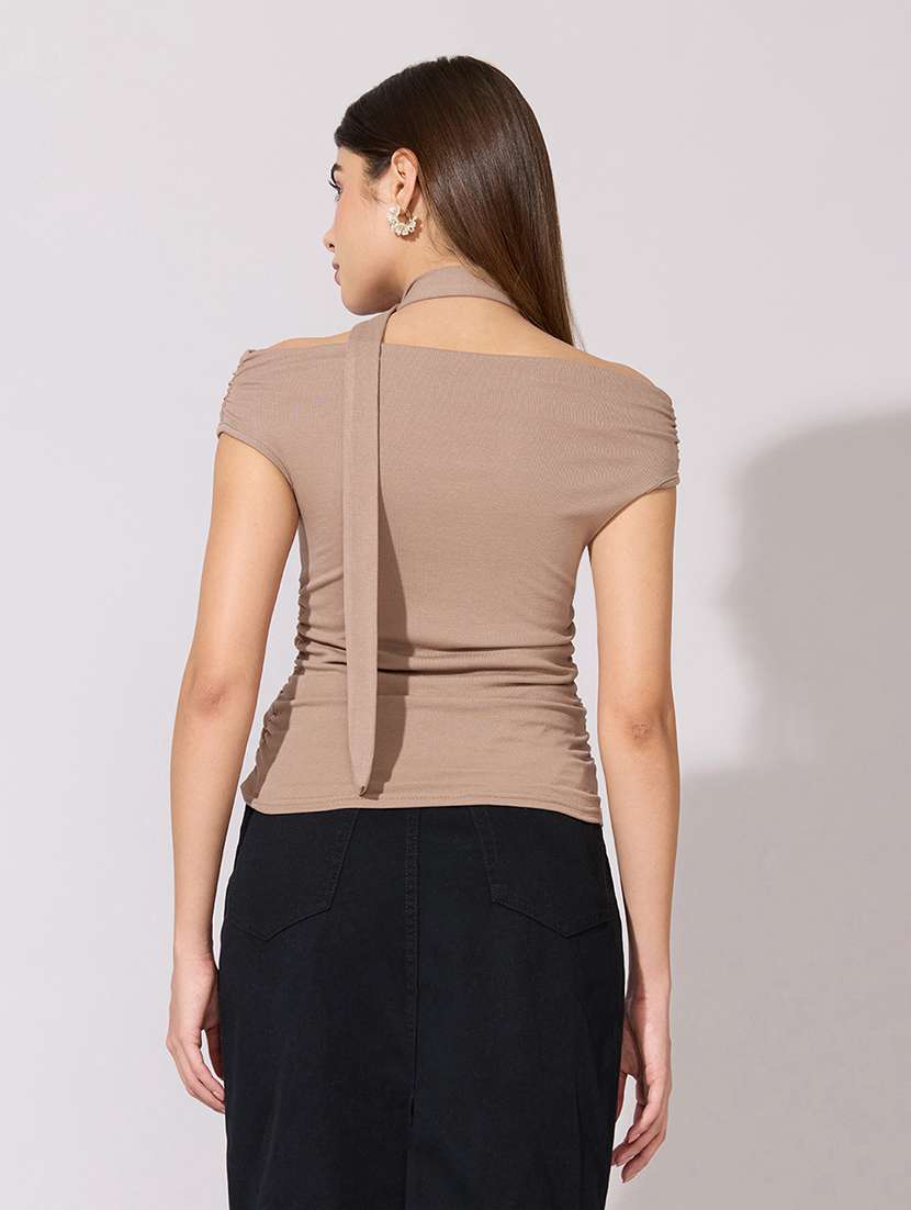 women solid off shoulder top with neck tie - 22381058 -  Standard Image - 4
