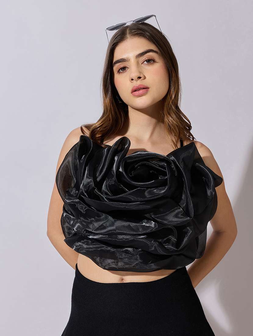 women solid starpless ruffle crop top