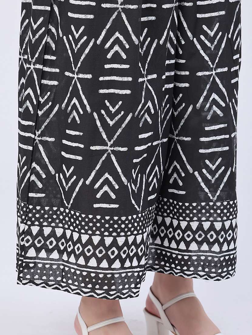 women printed mid rise flared palazzo - 22382180 -  Standard Image - 4