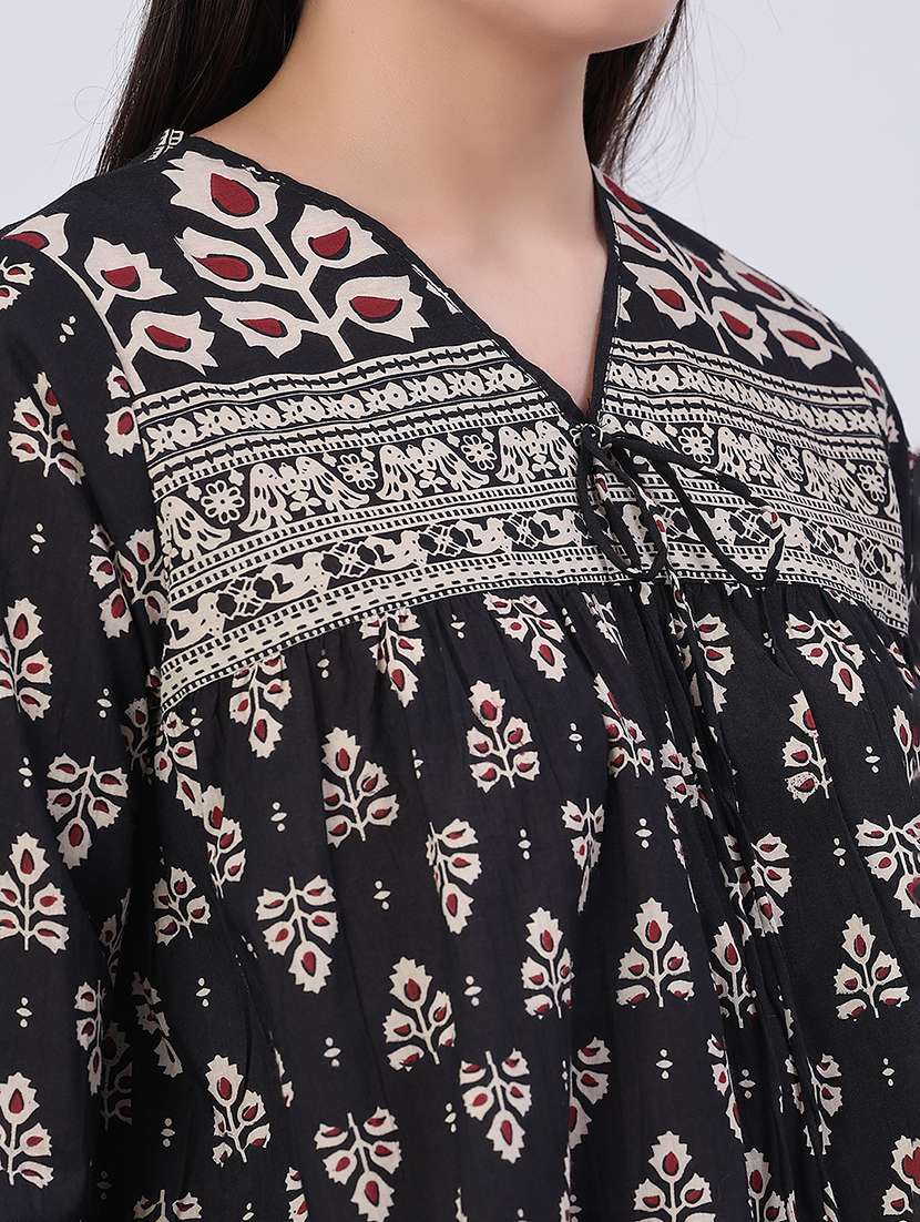 Women Printed Three Quarter Sleeves Regular Top - 22382188 -  Standard Image - 1