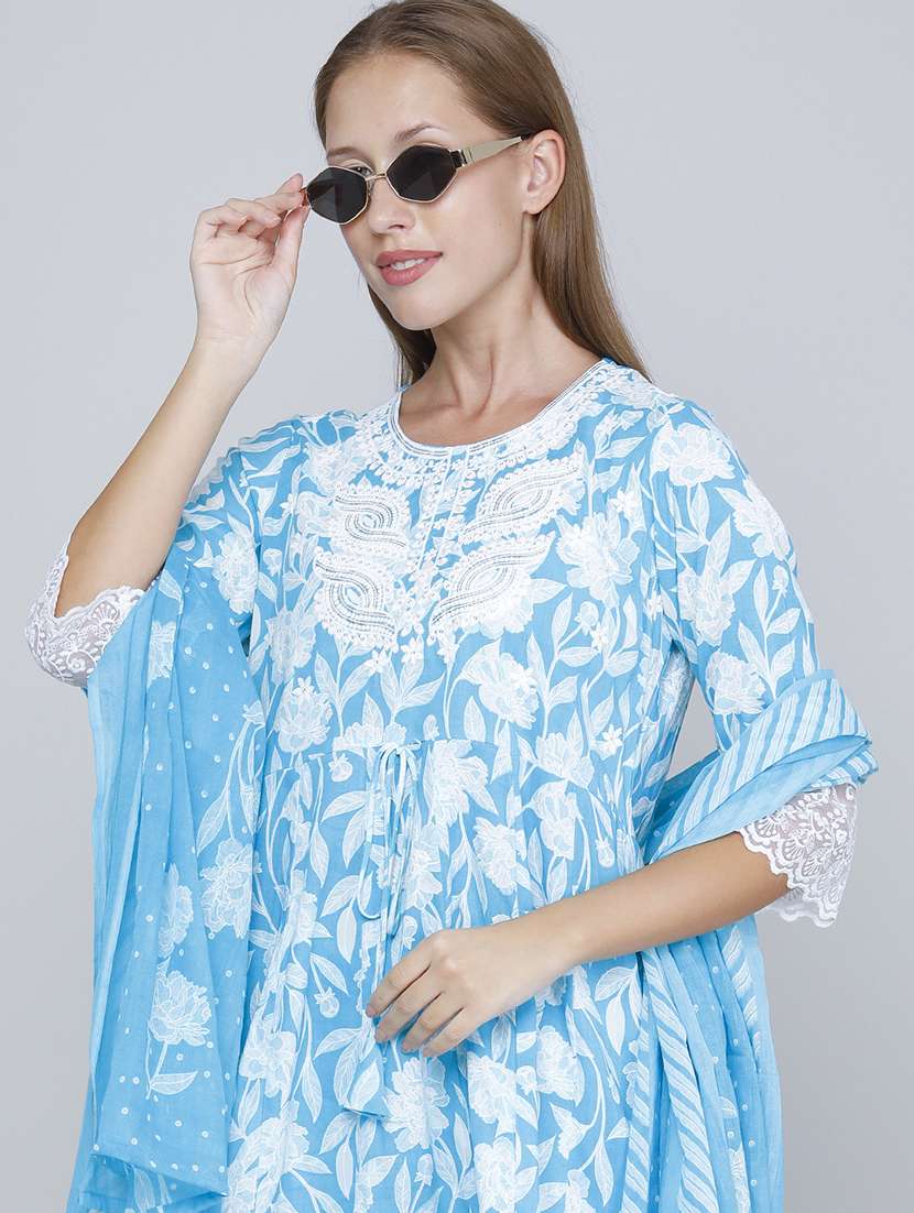 Women Printed Three Quarter Sleeve Kurta Sharara With Dupatta Set - 22382352 -  Standard Image - 1