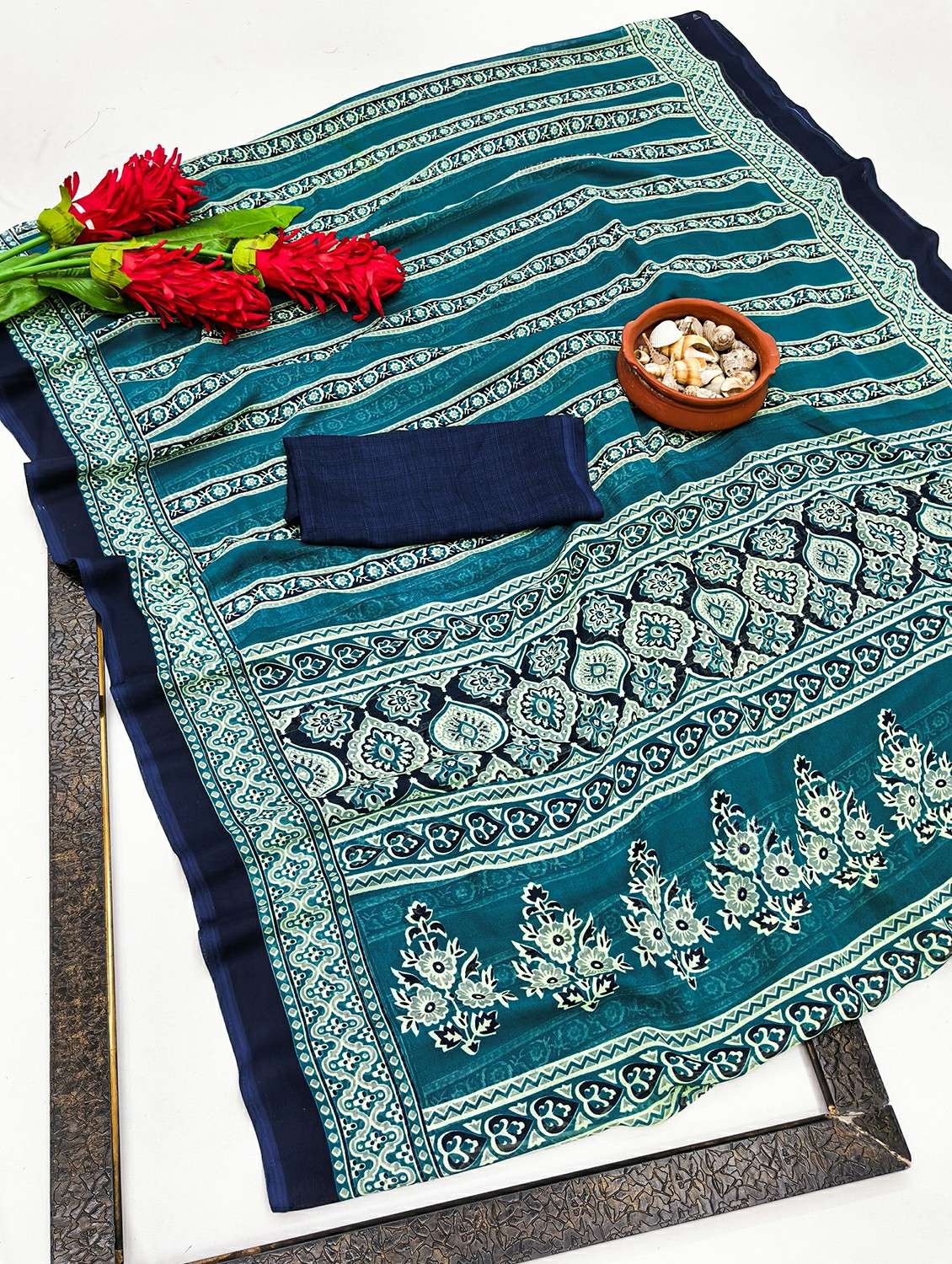 women printed casual wear saree with blouse - 22384363 -  Standard Image - 1