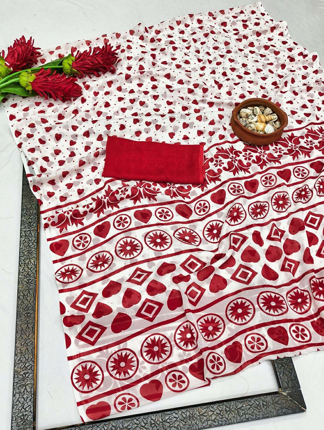 women printed casual wear saree with blouse - 22384393 -  Standard Image - 1