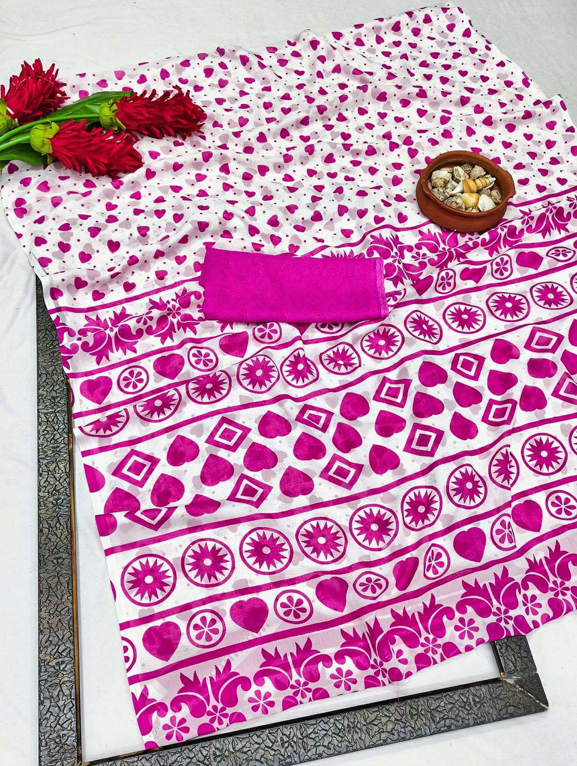 women printed casual wear saree with blouse - 22384395 -  Standard Image - 1