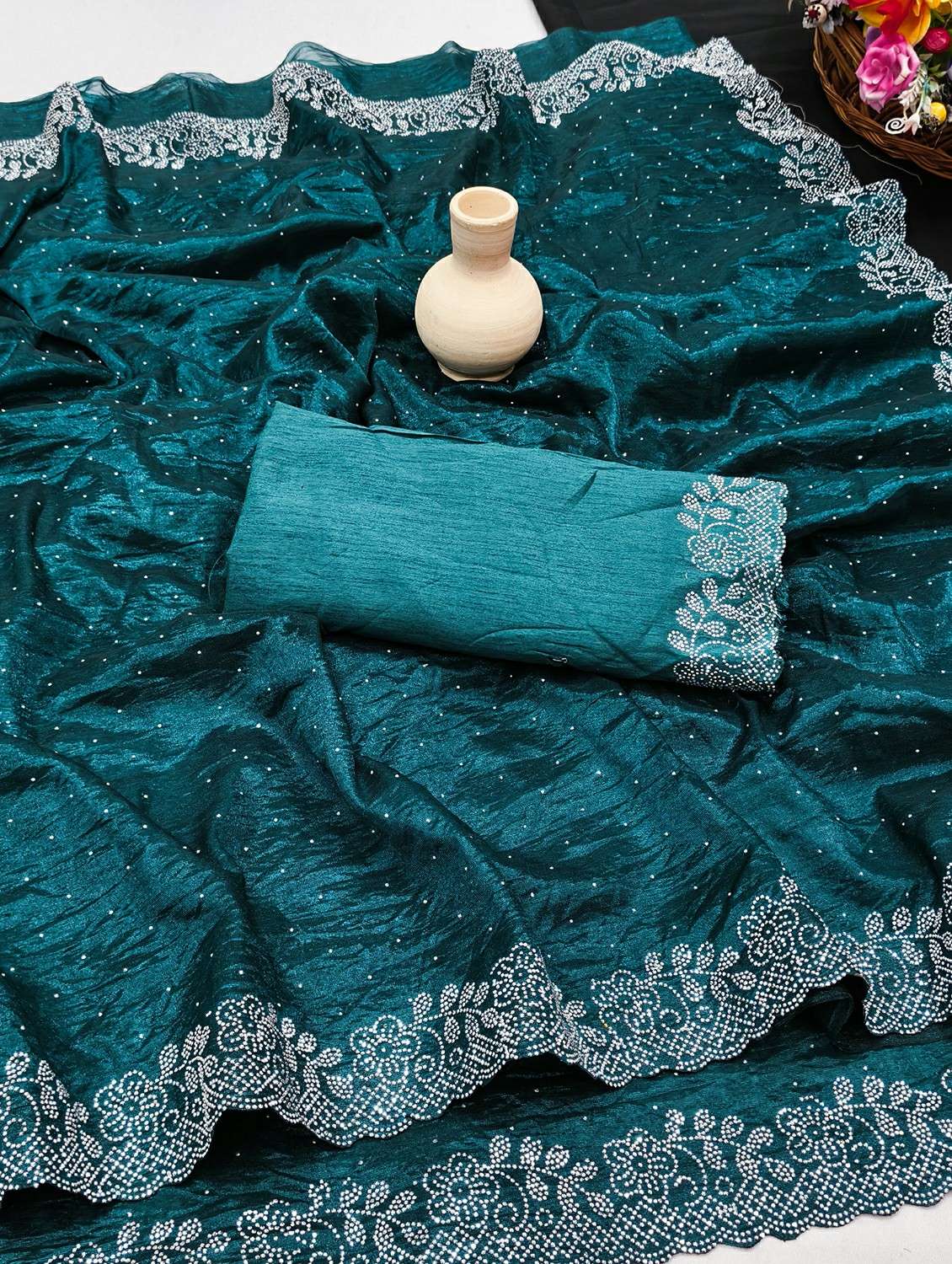 women solid with work embellished saree with blouse - 22384420 -  Standard Image - 1