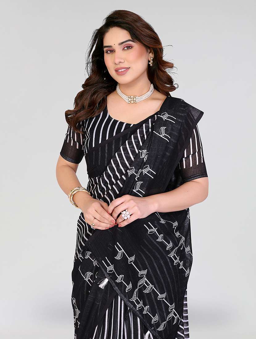 women printed casual wear saree with blouse - 22384695 -  Standard Image - 1