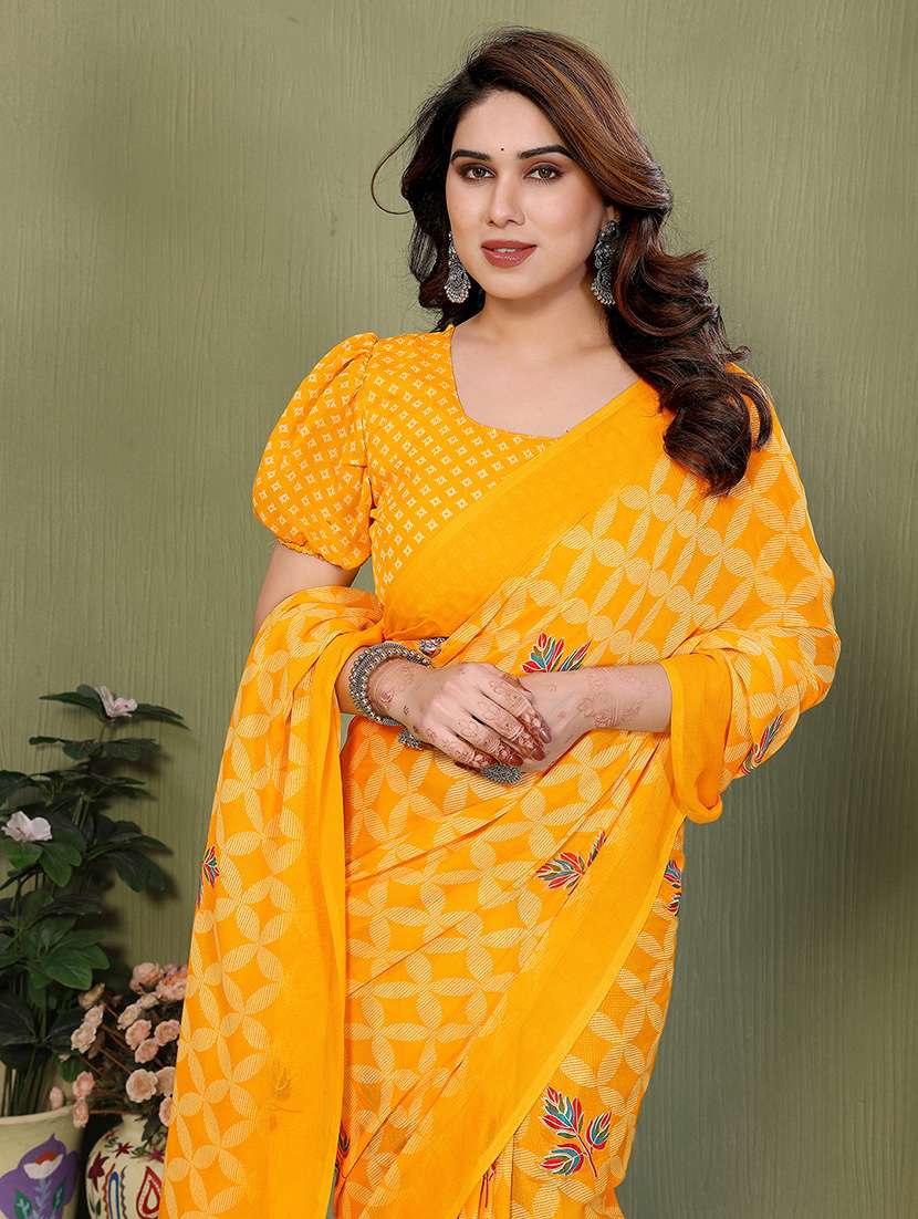 women printed casual wear saree with blouse - 22384924 -  Standard Image - 1