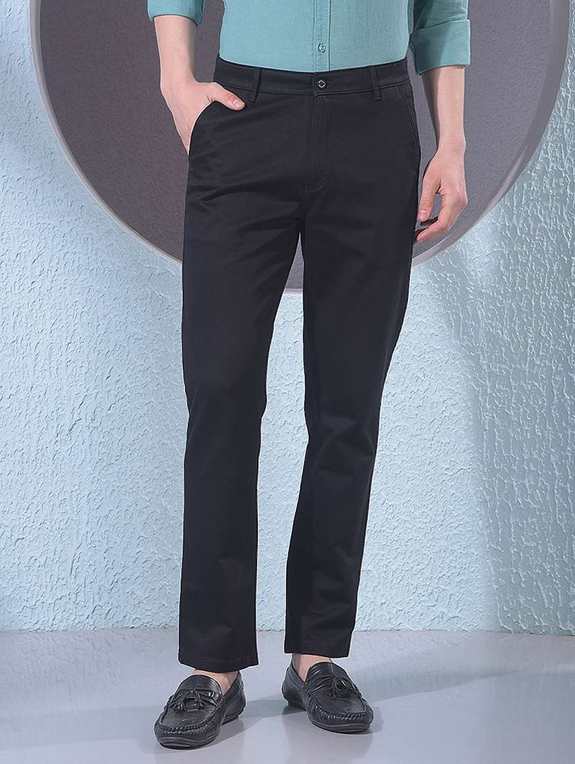 men solid mid rise chinos casual trouser