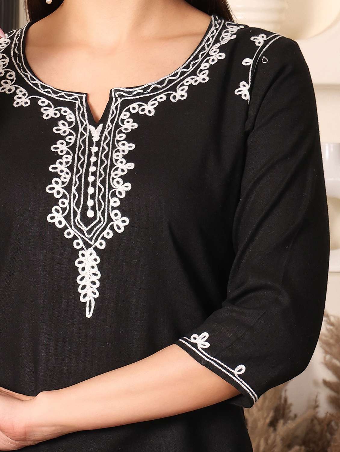 women solid with work notch neck straight kurti - 22385303 -  Standard Image - 1