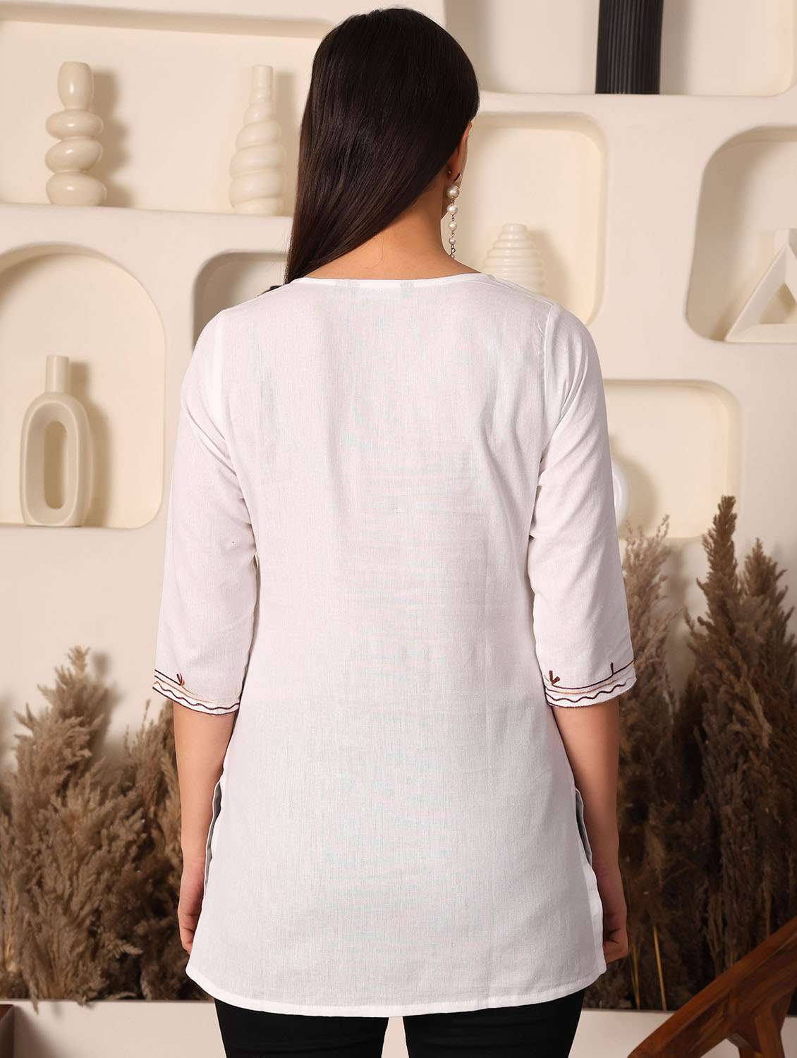 women solid with work notch neck straight kurti - 22385310 -  Standard Image - 4