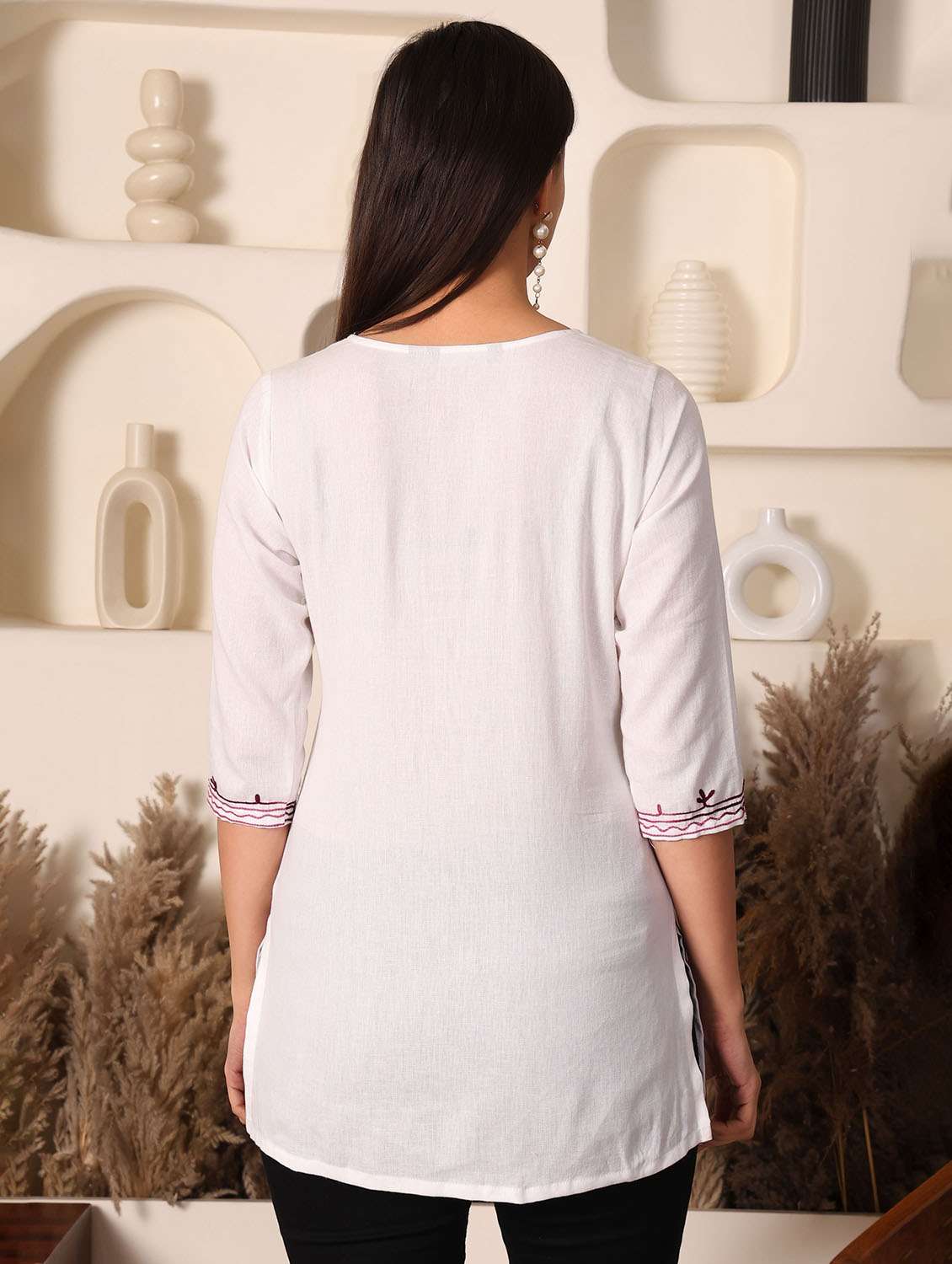 women solid with work notch neck straight kurti - 22385324 -  Standard Image - 4