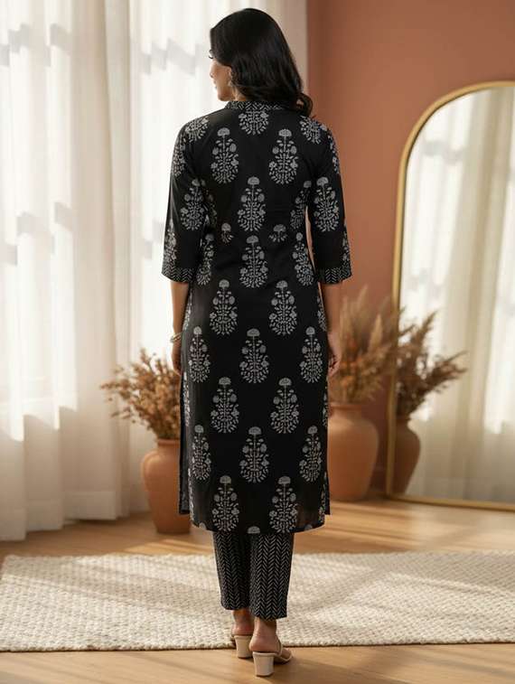 women printed three quarter sleeve kurta and pant set - 22385334 -  Standard Image - 4