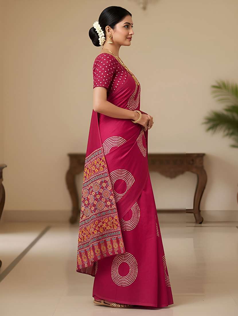 Women Printed Casual Wear Saree With Blouse - 22385369 -  Standard Image - 1