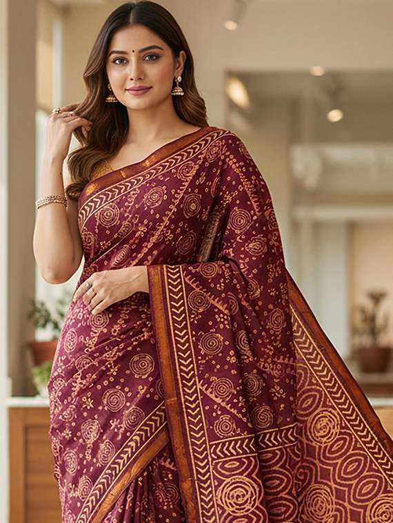 women printed casual wear saree with blouse - 22385385 -  Standard Image - 1