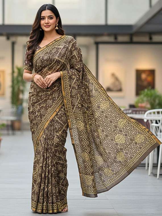 women printed casual wear saree with blouse