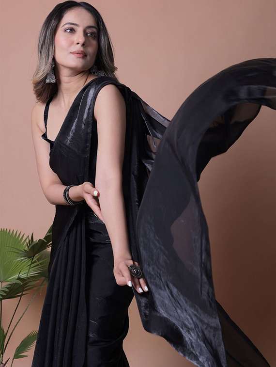 women solid plain saree with blouse - 22385397 -  Standard Image - 1