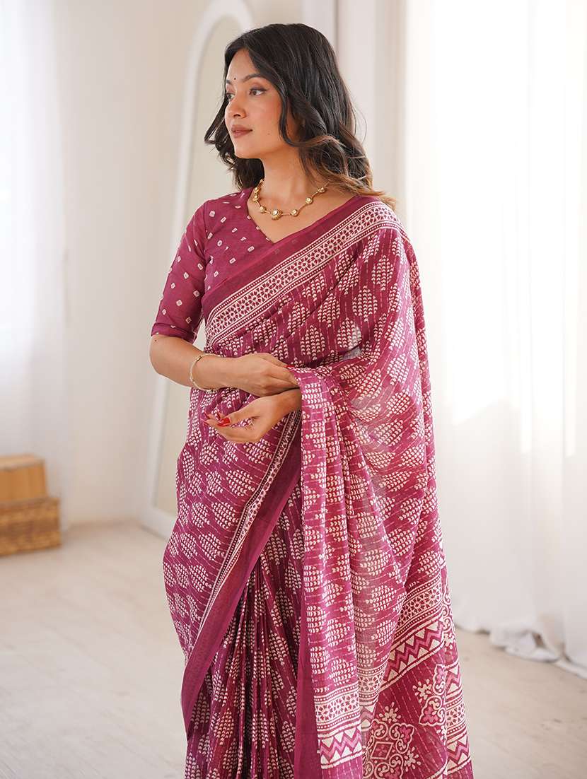 women printed casual wear saree with blouse - 22385424 -  Standard Image - 1