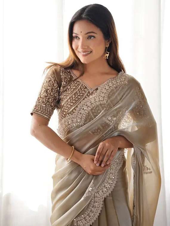 women solid with work embroidered saree with blouse - 22385429 -  Standard Image - 1