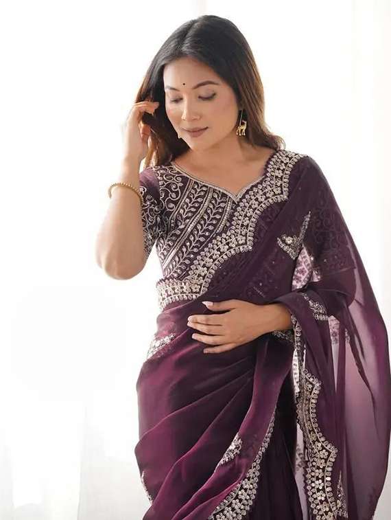 women solid with work embroidered saree with blouse - 22385432 -  Standard Image - 1