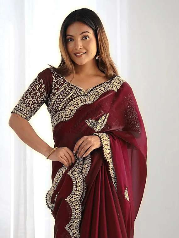 Women Solid With Work Embroidered Saree With Blouse - 22385434 -  Standard Image - 1