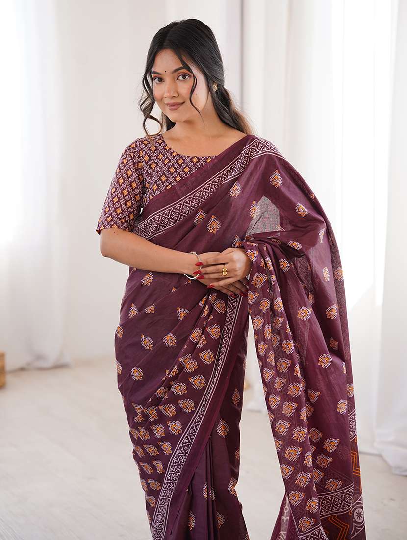 women printed casual wear saree with blouse - 22385448 -  Standard Image - 1